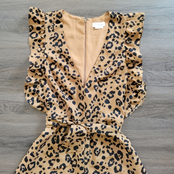 Lovers + Friends Tan Leopard Jill Romper Size Medium - Picture 5 of 14